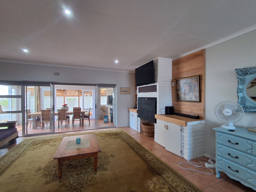 4 Bedroom Property for Sale in Stilbaai Wes Western Cape